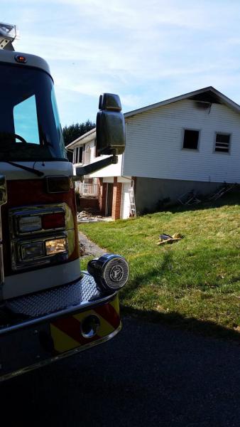 2015-11-26 Thanksgiving Morning: 09:49 
HOUSE FIRE 3600 BLK OF LINEBORO RD 
BOX:0707 
DUE:E72 E43 YE52-1 E23 T2 YT49 ET73 ET44 YBR59 X79 CS2
Station 7 was alerted for a house fire in the first due. E72 arrived on location with a working fire in a single family dwelling. Chief 7 established command. Crew from E72 made initial fire attack on the charlie side of the structure while the crew from ET73 pulled a second handline and conducted a primary search. Mutual aid companies arrived and assisted with ventilation and overhaul. Units E72, ET73, AU7, B76, U7, X79 all responded from LVFD with 23 members.
